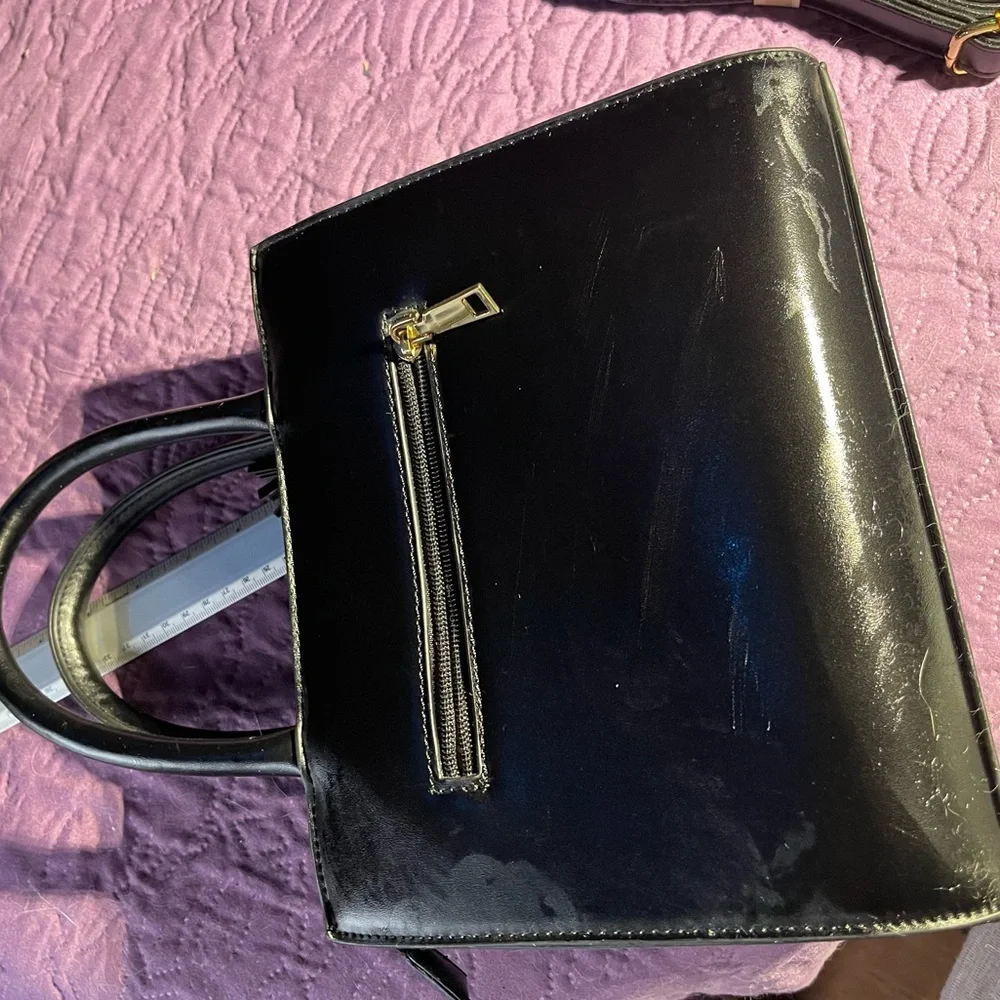 NWOT Handbag black with flower print - Picture 6 of 9